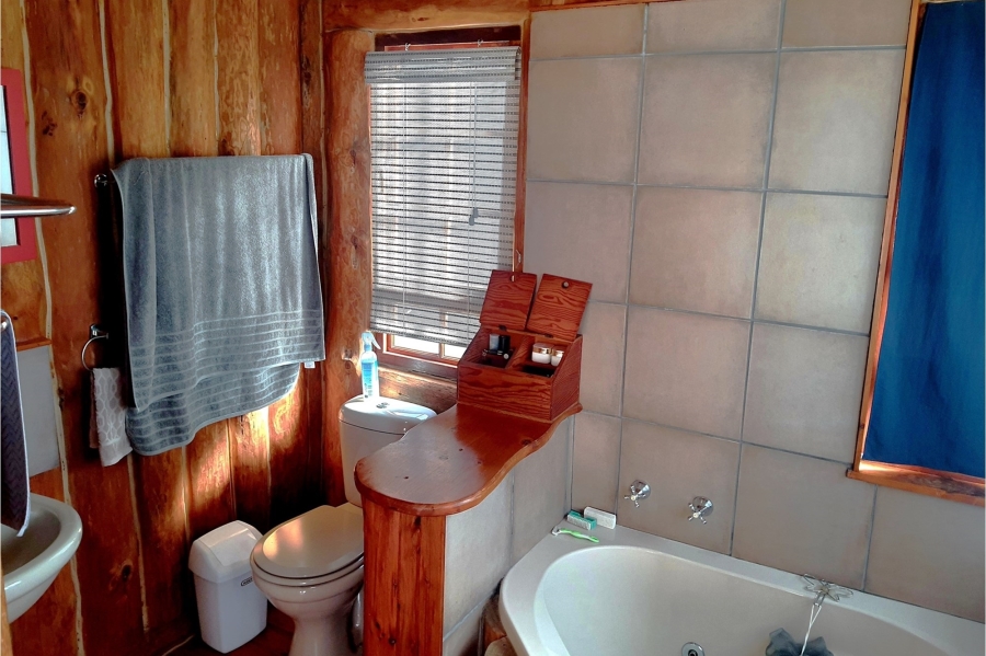 3 Bedroom Property for Sale in Boggomsbaai Western Cape